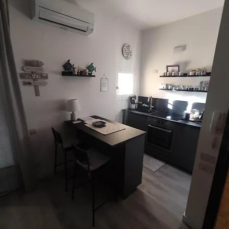 Casa Blu B7 4 לה מדלנה