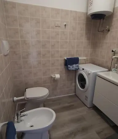 Casa Blu B7 4